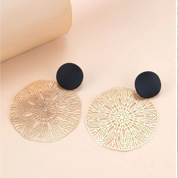 Bohemian Disk Mid Century Earrings - Picture 4 of 4